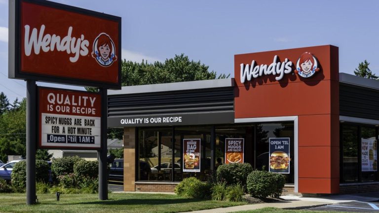 What Time Does Wendy’s Serve Breakfast? Find Out Now!